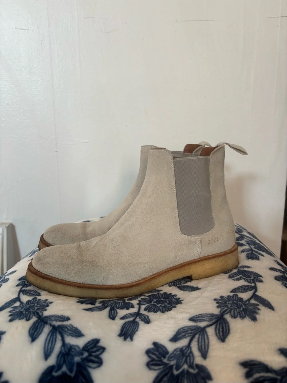 Common Projects Woman Suede Chelsea 37